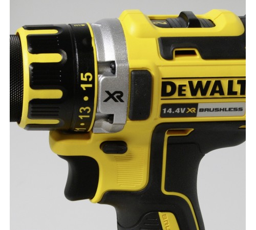 Дрель-шуруповерт с бесщёточным двигателем DeWALT DCD732D2