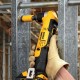 Угловая аккумуляторная дрель DeWALT DCD740N