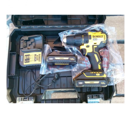 Дрель-шуруповерт DeWALT DCD777L2T