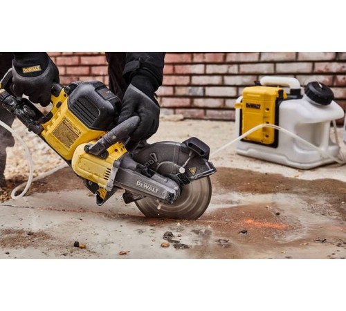 Водяний бак з помпою DeWALT DCE6820B