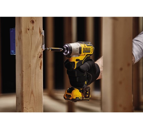 Шуруповерт акумуляторний безщітковий DeWALT DCF601N