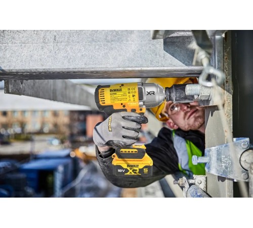 Гайковерт ударний акумуляторний безщітковий DeWALT DCF900P2T