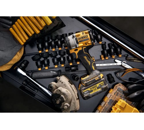 Гайковерт ударный аккумуляторный бесщёточный DeWALT DCF923N