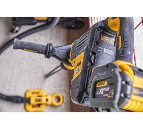 Акумуляторний безщітковий перфоратор SDS-MAX DeWALT DCH773N