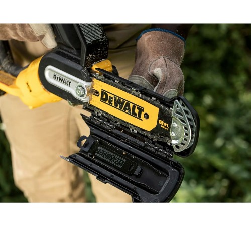 Міні-пила ланцюгова акумуляторна безщіткова DeWALT DCMPS520P1