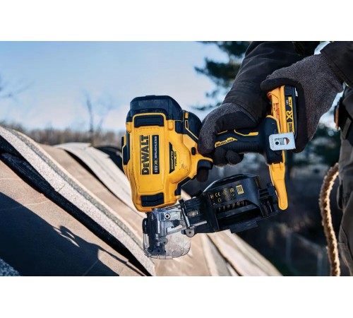 Пістолет цвяхів акумуляторний безщітковий DeWALT DCN45RNN