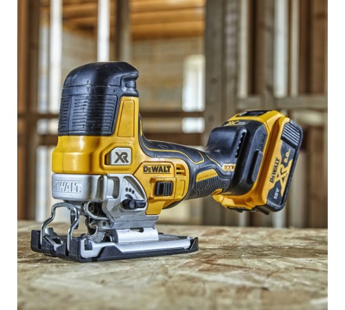 Електролобзик акумуляторний безщітковий DeWALT DCS335P2