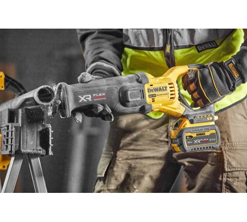 Пила шабельна акумуляторна DeWALT DCS386NT