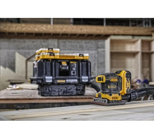 Шліфмашина вібраційна акумуляторна DeWALT DCW200N