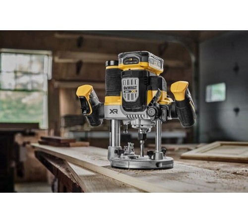 Погружной аккумуляторный фрезер DeWALT DCW620NT